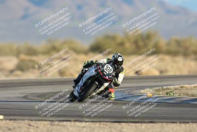 media/Dec-07-2025-CVMA (Sun) [[3e7d2de5dc]]/Race 18-Formula Twins-Formula 40 UL/